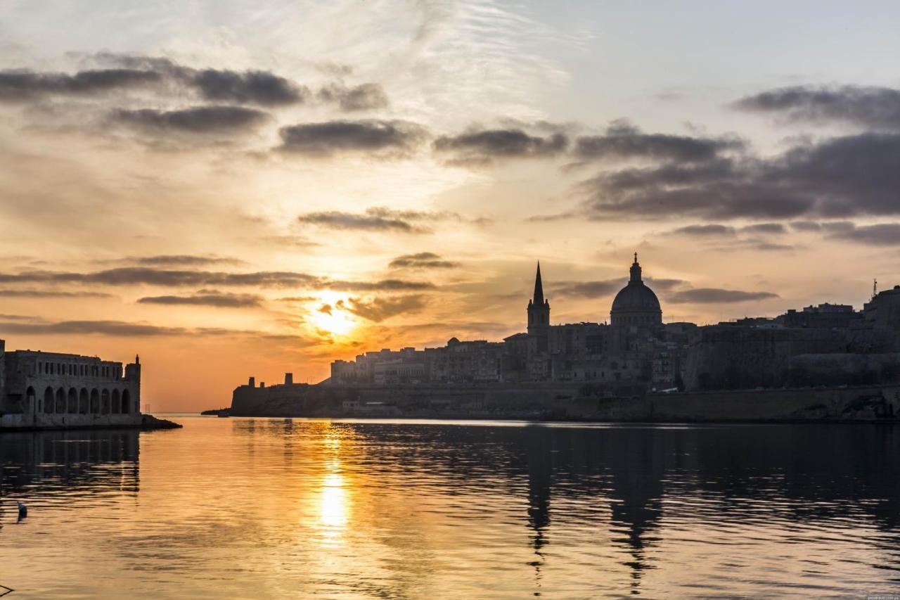 סליאמה Luxe Apartment With Valletta And Harbour Views מראה חיצוני תמונה