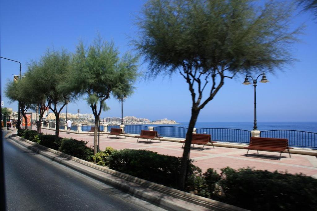 סליאמה Luxe Apartment With Valletta And Harbour Views מראה חיצוני תמונה